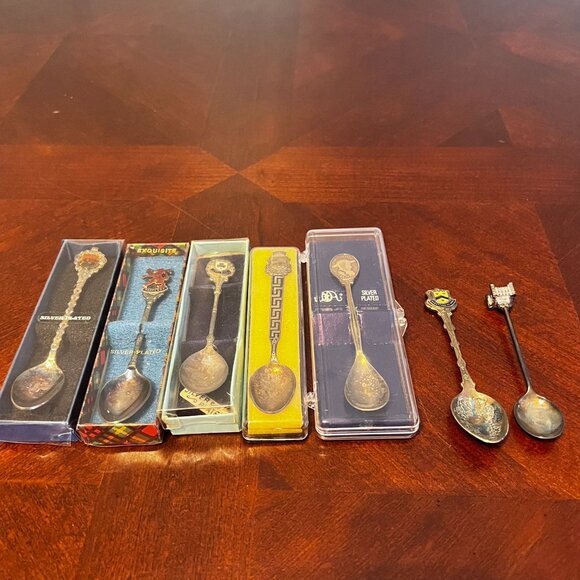 Set Of 7 Collectible Silver Plated Souvenir Spoons With Various Designs - Picture 9 of 9